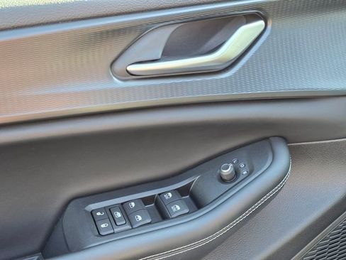 Used 2023 Jeep Grand Cherokee L Laredo image 39