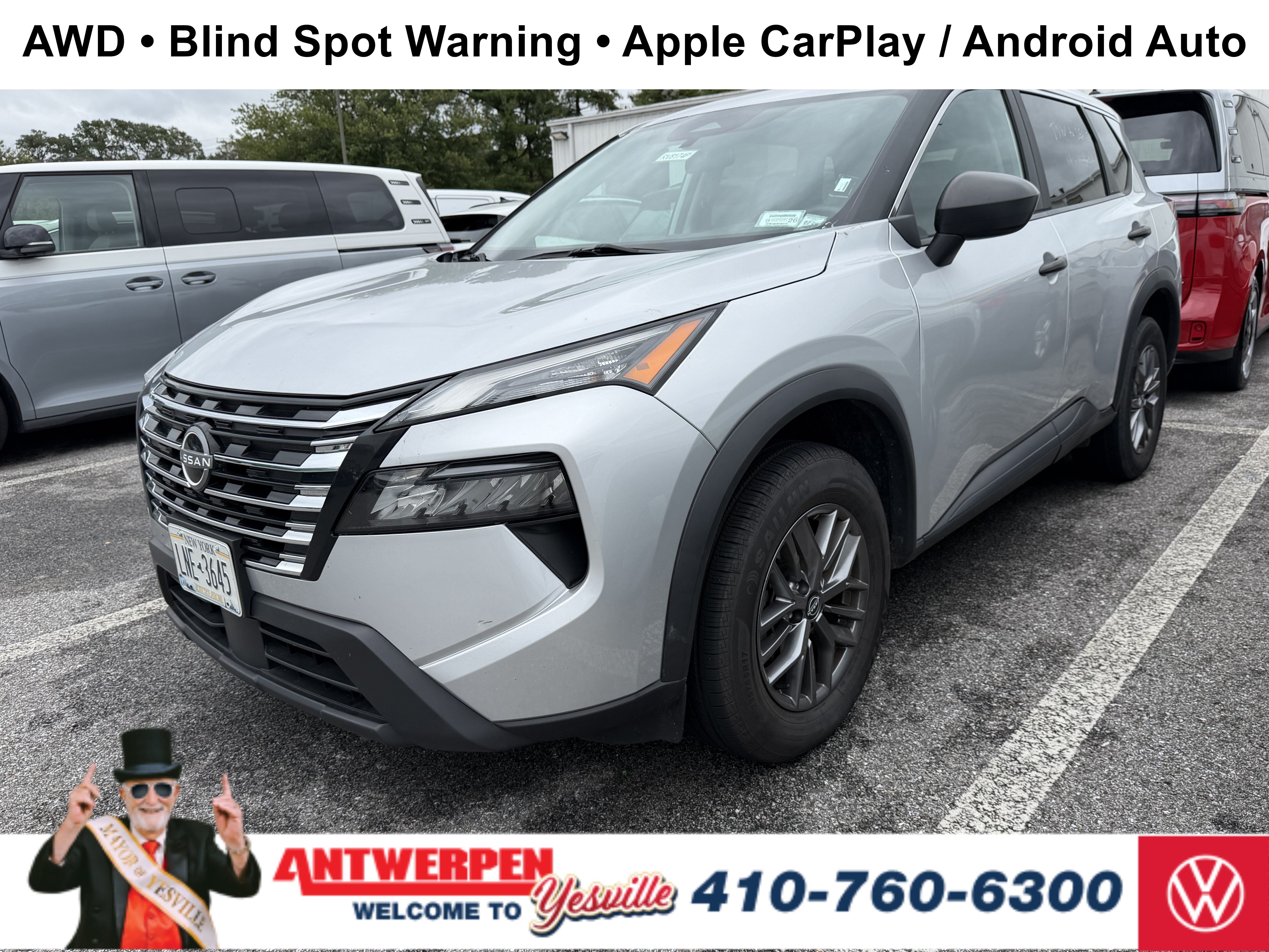 Used 2024 Nissan Rogue S AWD/4WD image 1