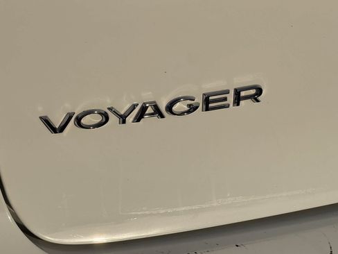 Used 2024 Chrysler Voyager LX FWD image 31