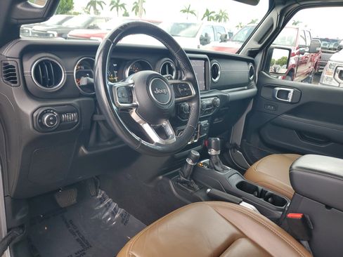 Used 2021 Jeep Gladiator Overland w/ Popular Equipment Package image 9
