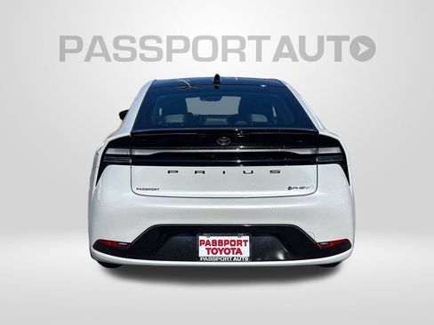 New 2026 Toyota Prius Plug-In Hybrid image 4