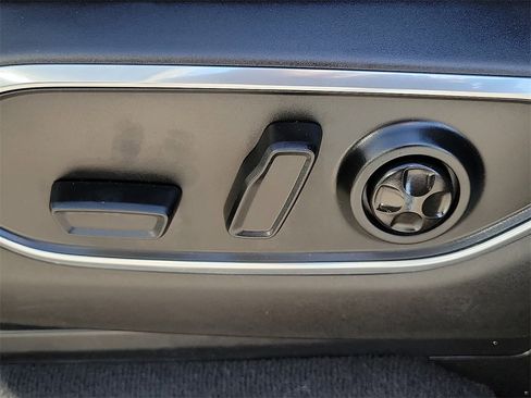 Used 2024 Jeep Wagoneer Series II w/ Flexible Seating Group image 20