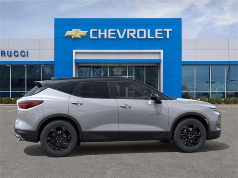 New 2025 Chevrolet Blazer LT w/ Midnight/Sport Edition image 5