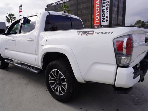 Certified 2022 Toyota Tacoma TRD Sport w/ Technology Package image 5
