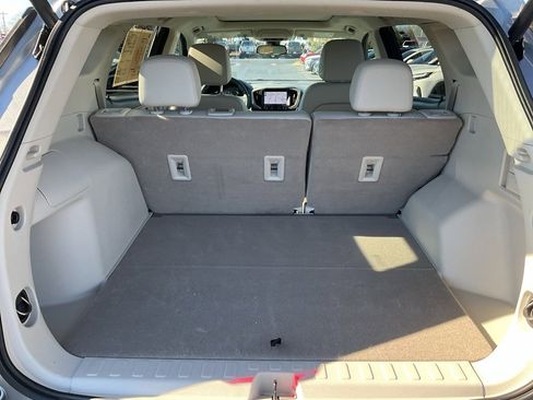 Used 2023 GMC Terrain Denali image 18