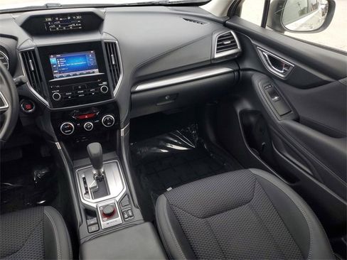 Used 2020 Subaru Forester Premium image 15
