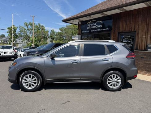 Used 2020 Nissan Rogue SV AWD/4WD image 2