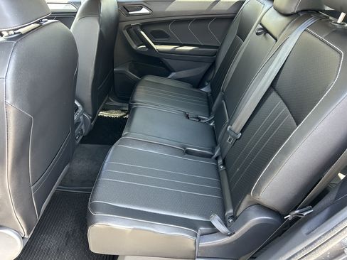 Used 2023 Volkswagen Tiguan SE FWD image 15