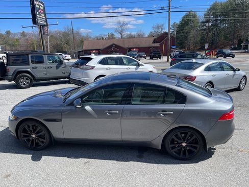 Used 2017 Jaguar XE Prestige AWD/4WD image 4