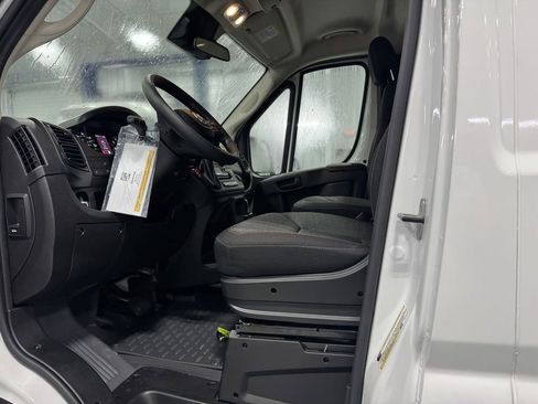 New 2024 RAM ProMaster 3500 w/ Convenience Group FWD image 9