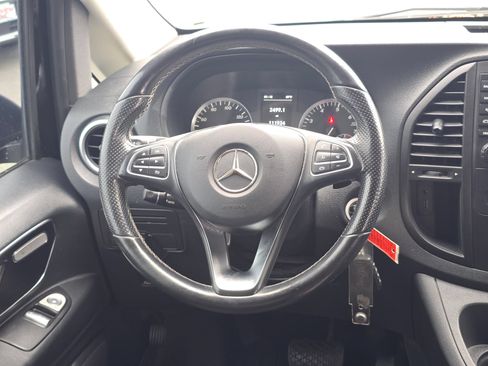 Used 2017 Mercedes-Benz Metris image 16