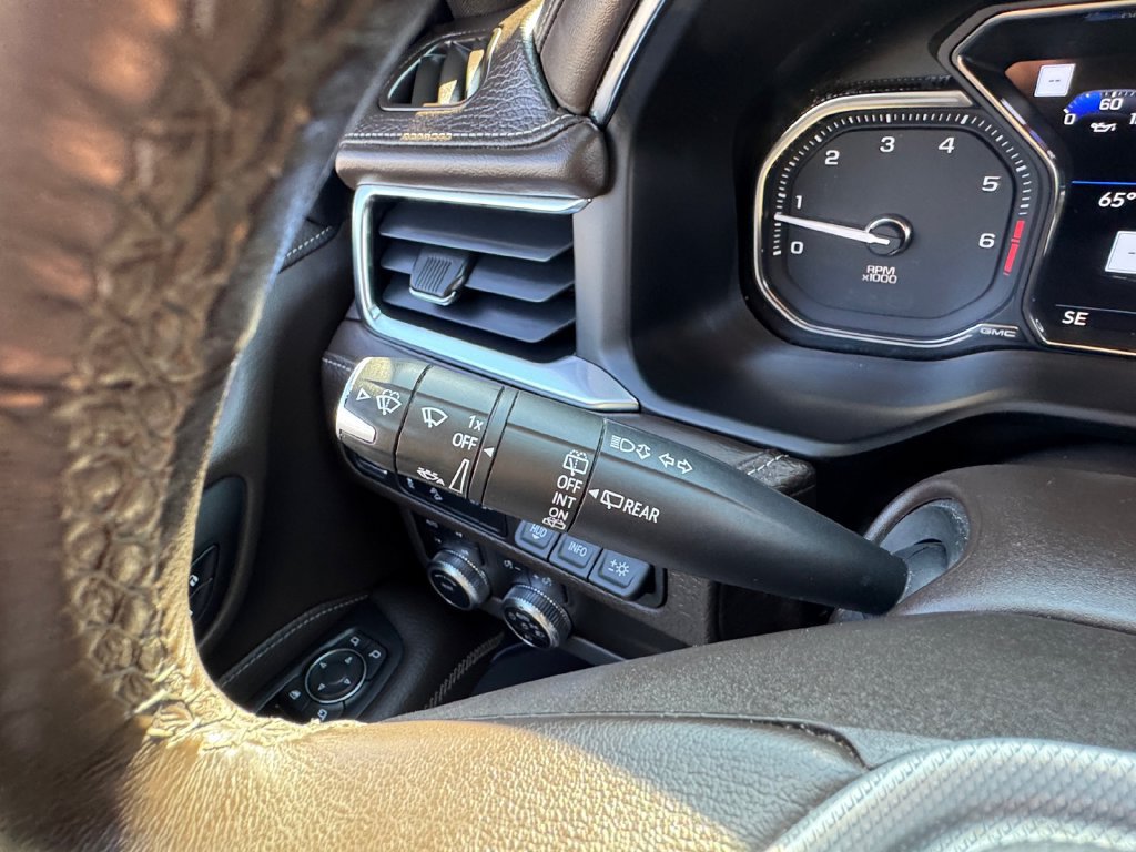 Used 2021 GMC Yukon Denali AWD/4WD image 33