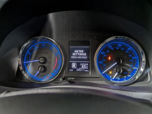 Used 2019 Toyota Corolla LE image 27