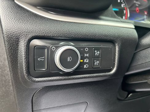 Used 2021 Ford Explorer XLT w/ Equipment Group 202A AWD/4WD image 23