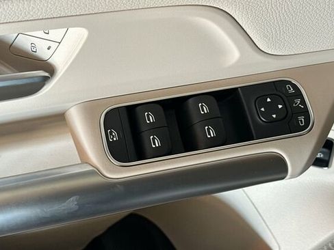 Certified 2025 Mercedes-Benz GLA 250 image 12