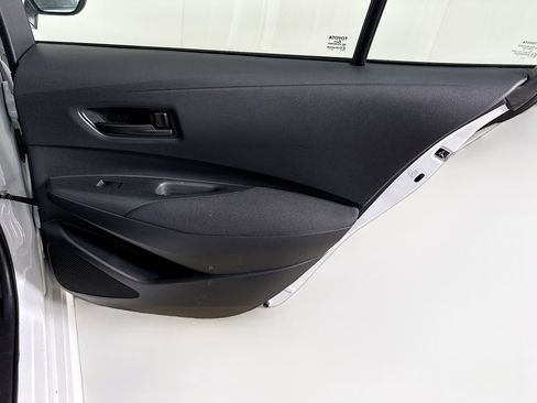 Used 2025 Toyota Corolla LE image 29