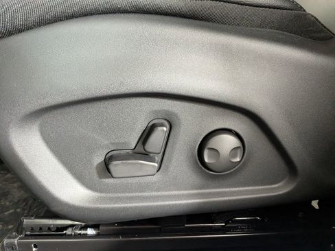 New 2026 Jeep Compass Limited w/ Sun, Sound & Navigation Group image 18