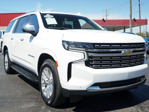 Used 2023 Chevrolet Suburban Premier image 37