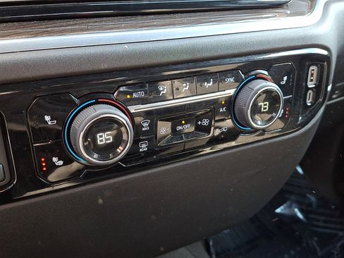 Used 2025 Chevrolet Silverado 2500 LT w/ Convenience Package image 17