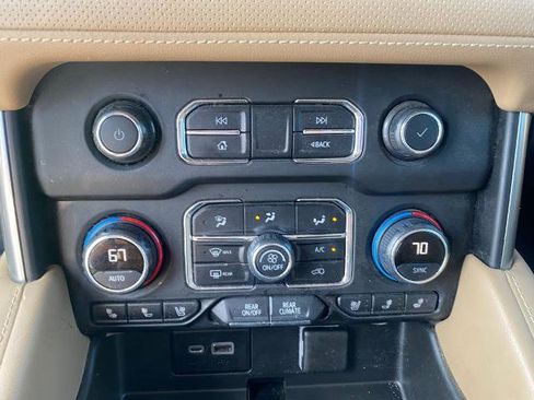 Used 2021 Chevrolet Tahoe Premier w/ Premium Package AWD/4WD image 22
