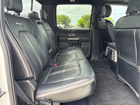 Used 2020 Ford F250 Platinum w/ FX4 Off-Road Package AWD/4WD image 30