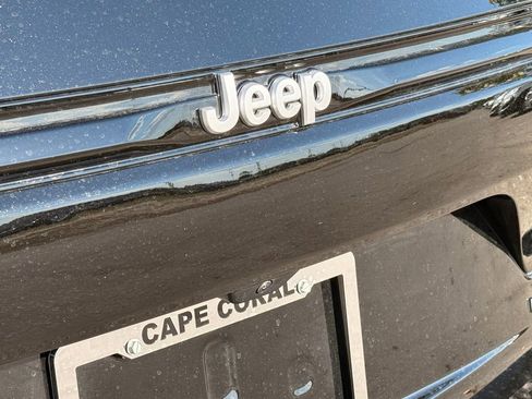 New 2026 Jeep Grand Cherokee Laredo RWD image 31