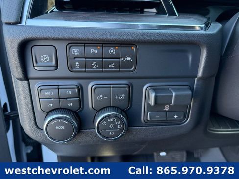 New 2026 Chevrolet Suburban Premier image 22