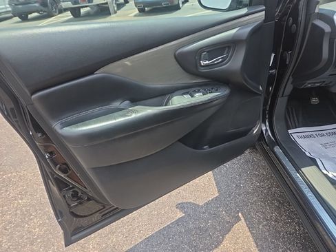 Used 2017 Nissan Murano SV w/ Premium Package AWD/4WD image 14