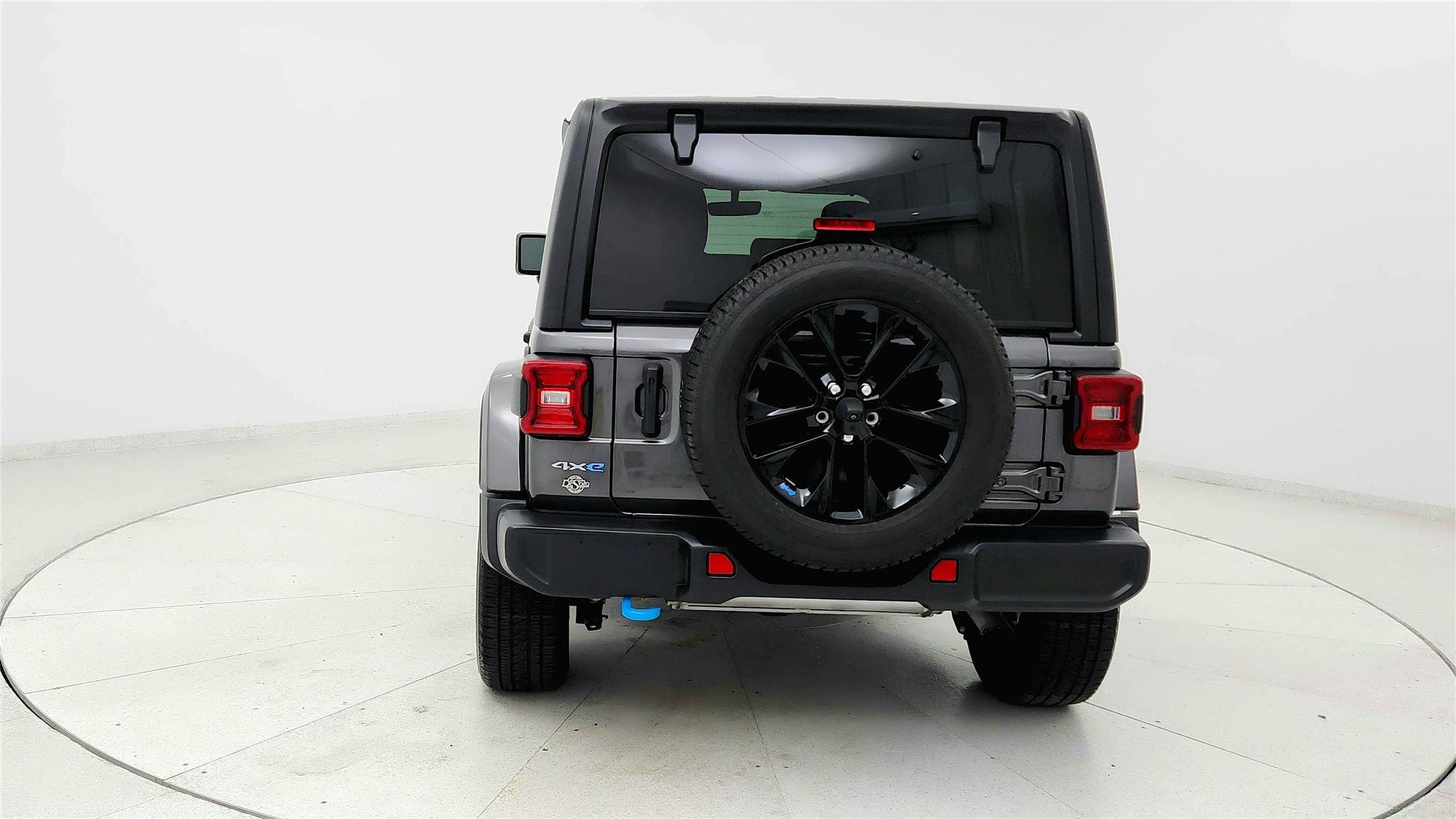 Used 2023 Jeep Wrangler Unlimited Sahara AWD/4WD image 4