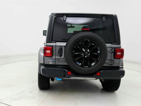 Used 2023 Jeep Wrangler Unlimited Sahara AWD/4WD image 4