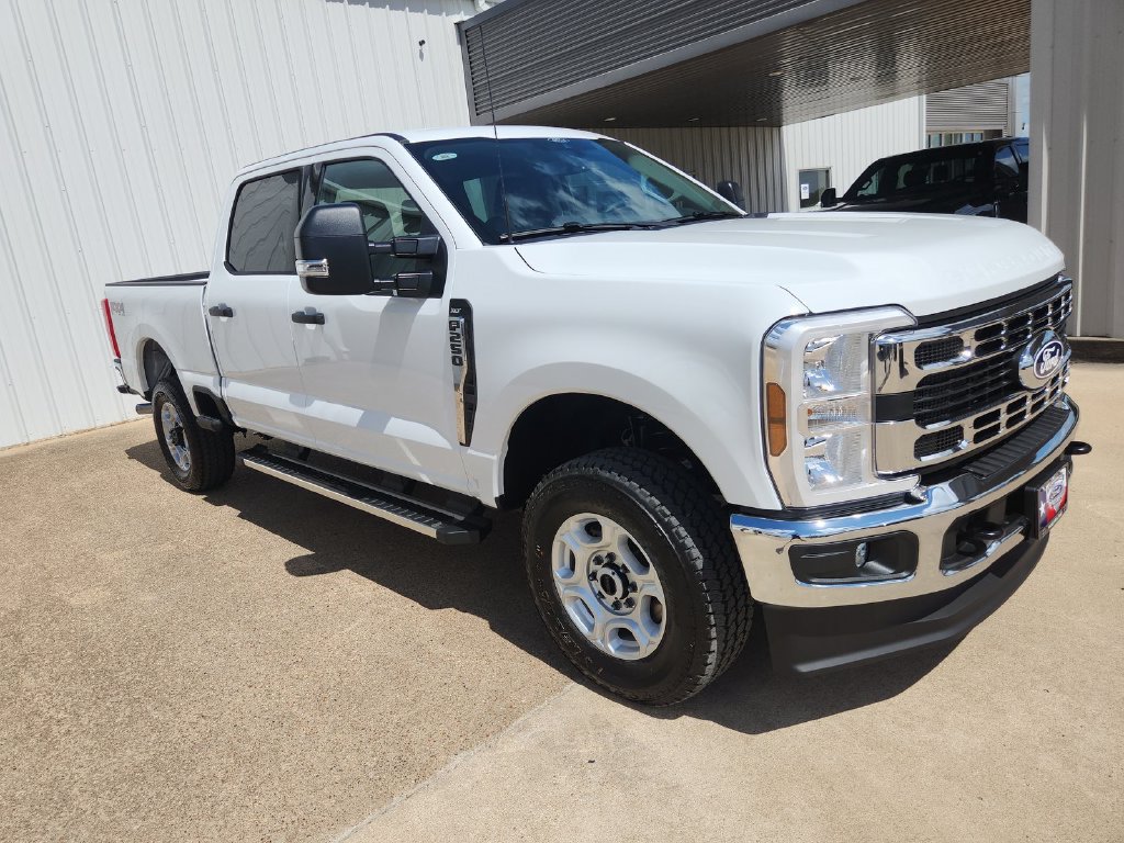 New 2027 Ford F250 XLT w/ FX4 Off-Road Package AWD/4WD image 2