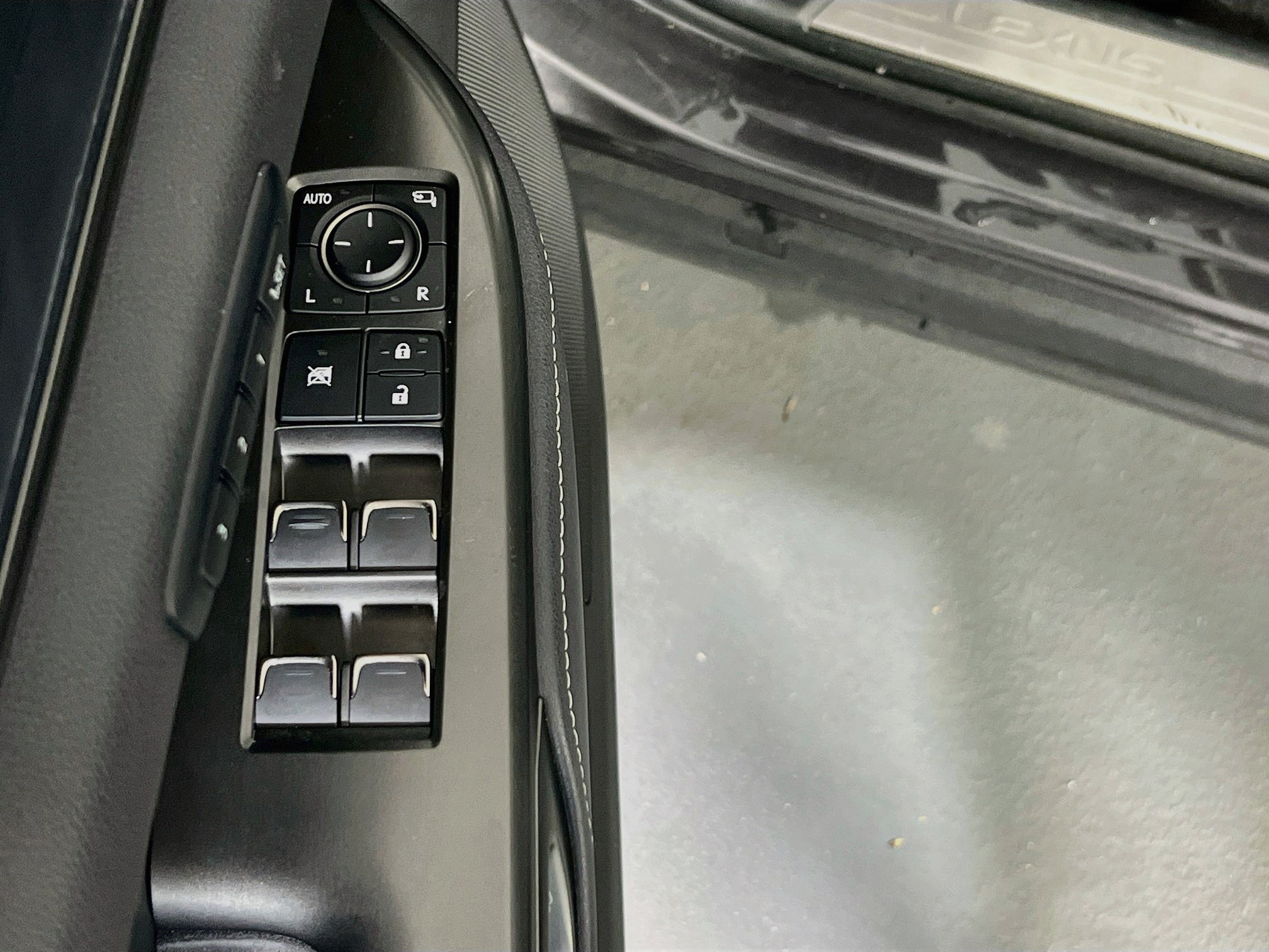 Used 2023 Lexus NX 350h AWD w/ Towing Package (2000 Lbs) image 17