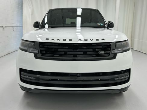 Used 2025 Land Rover Range Rover SE AWD/4WD image 5