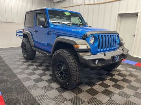 Used 2023 Jeep Wrangler Sport AWD/4WD image 2