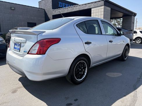 Used 2015 Nissan Versa S Plus FWD image 5
