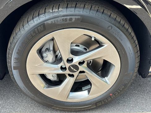 New 2026 Genesis GV70 2.5T Advanced AWD/4WD image 12
