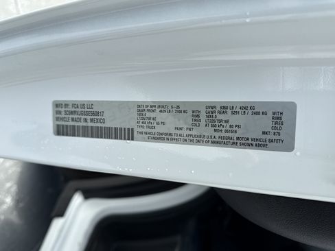 Used 2025 RAM ProMaster 3500 w/ Safety Group FWD image 32