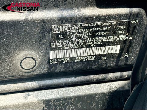 Used 2024 Toyota RAV4 XLE AWD/4WD image 35