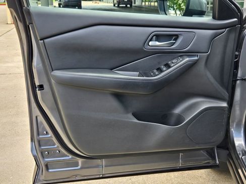 Used 2024 Nissan Rogue SV FWD image 14