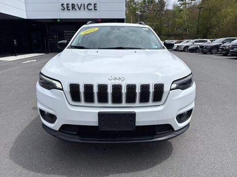 Used 2022 Jeep Cherokee Latitude Lux w/ Mopar Interior Package AWD/4WD image 10
