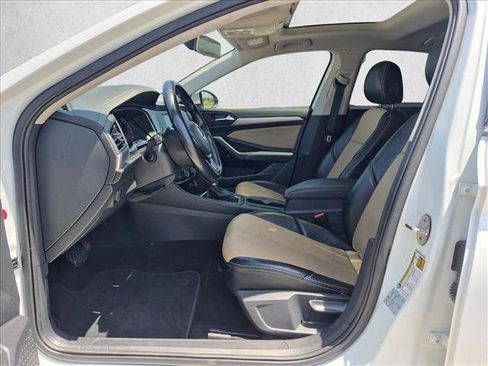 Used 2019 Volkswagen Jetta SE FWD image 17