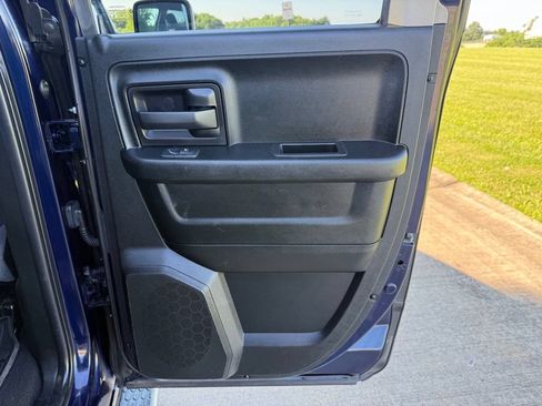 Used 2018 RAM 1500 Express AWD/4WD image 15