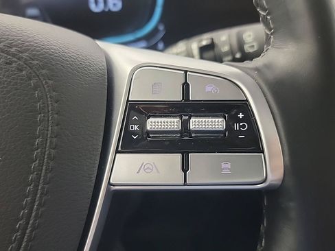 Certified 2025 Kia Telluride EX w/ EX Captain's Chair Package AWD/4WD image 30
