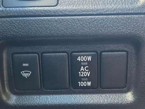 Used 2018 Toyota 4Runner TRD Off-Road AWD/4WD image 31