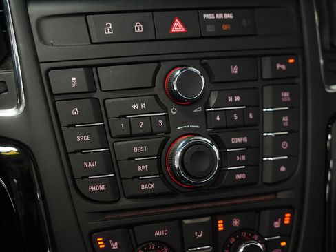 Used 2016 Buick Cascada Premium image 28