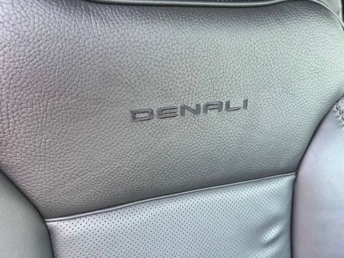 Certified 2023 GMC Yukon Denali w/ Denali Reserve Package AWD/4WD image 18
