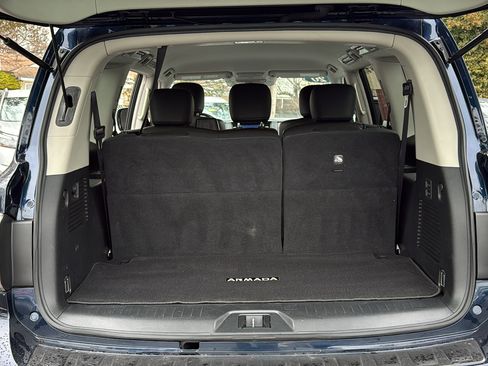 Used 2020 Nissan Armada SL image 24