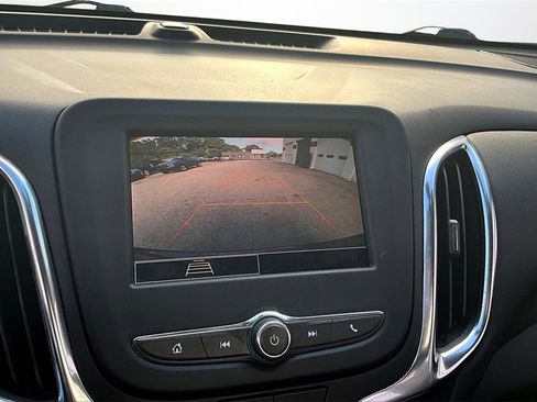 Used 2022 Chevrolet Equinox LT image 14