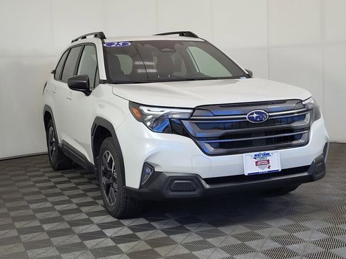 Certified 2025 Subaru Forester Premium image 3