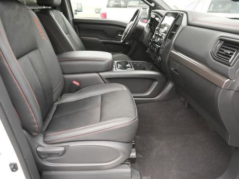 Used 2024 Nissan Titan PRO-4X w/ Pro-4x Utility Package image 18